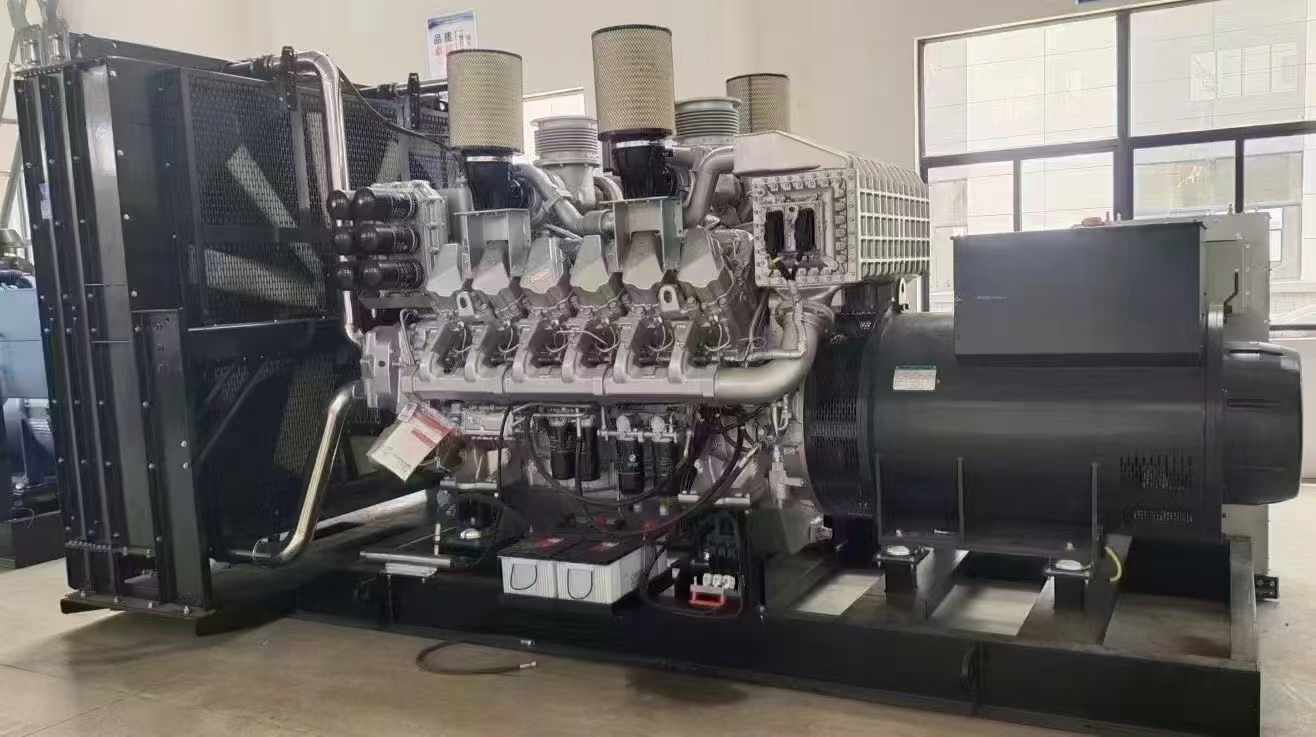 鸡冠800KW柴油发电机组可以带动多少kw的设备？