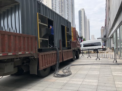 鸡冠柴油发电机空气滤清器在不同季节的更换周期是否有差异？