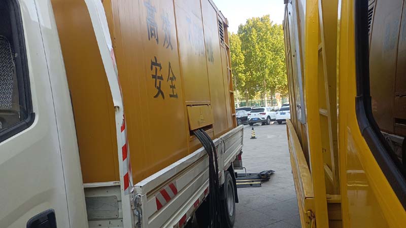 鸡冠如何判断柴油发电机组和UPS电源的切换时间是否符合要求？